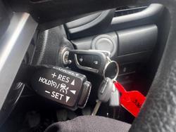 2023 Toyota Hilux SR