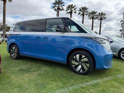 2025 Volkswagen ID. Buzz Pro BEV560