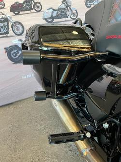 2024 Harley-davidson FLTRXSTSE CVO RD GLIDE ST 121 RAVEN METALLIC