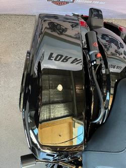 2024 Harley-davidson FLTRXSTSE CVO RD GLIDE ST 121 RAVEN METALLIC