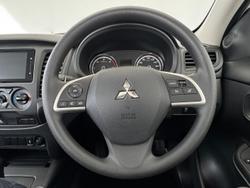 2024 Mitsubishi
Triton GLX