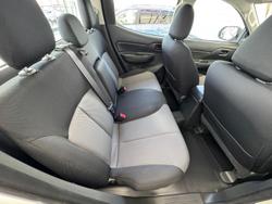 2024 Mitsubishi
Triton GLX