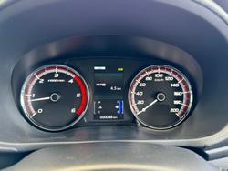 2024 Mitsubishi
Triton GLX