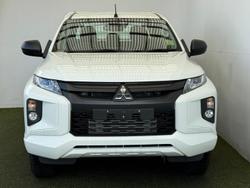 2024 Mitsubishi
Triton GLX