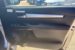 2018 Toyota
Hilux SR5