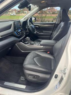 2021 Toyota
                Kluger Grande