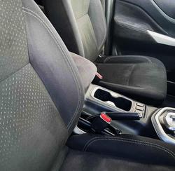 2021 Nissan Navara ST