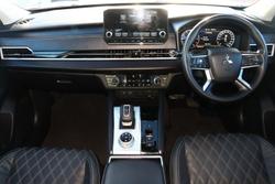 2021 Mitsubishi Outlander Exceed