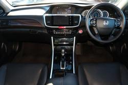 2019 Honda
Accord V6L