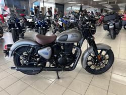 Royal Enfield Classic 350 Dark
