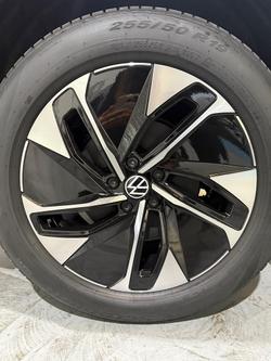 2025 Volkswagen ID.4 Pro