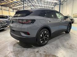 2025 Volkswagen ID.4 Pro