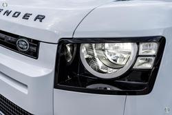 2023 Land Rover Defender 110 D300 SE L663 MY23.5 AWD Fuji White