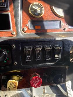 2018 Kenworth T409 Sar 1 White