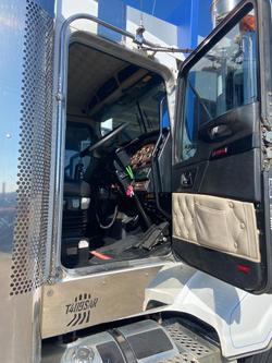2018 Kenworth T409 Sar 1 White