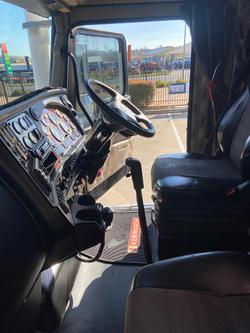 2018 Kenworth T409 Sar 1 White
