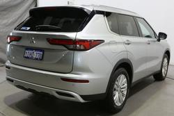 2024 Mitsubishi
Outlander LS
