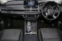 2024 Mitsubishi
Outlander LS