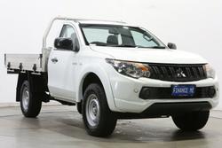 2016 Mitsubishi
Triton GLX
