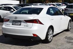 2015 Lexus IS 250 Luxury GSE30R White Pearl