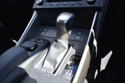 2015 Lexus IS 250 Luxury GSE30R White Pearl