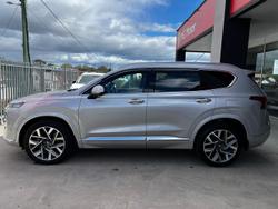 2023 Hyundai
                Santa Fe Highlander