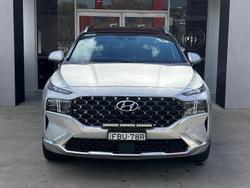2023 Hyundai
                Santa Fe Highlander