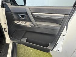 2016 Mitsubishi
Pajero GLX