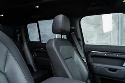 2024 Land Rover Defender 130 D300 X-Dynamic SE