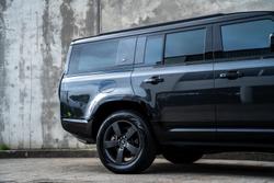 2024 Land Rover Defender 130 D300 X-Dynamic SE