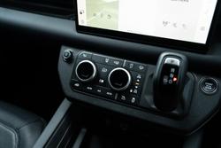 2024 Land Rover Defender 130 D300 X-Dynamic SE