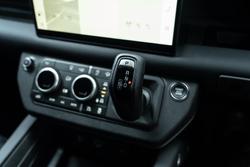 2024 Land Rover Defender 130 D300 X-Dynamic SE