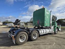 2010 Kenworth
                T658 