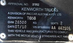 2010 Kenworth
T658