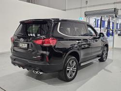 2023 LDV
D90 Executive