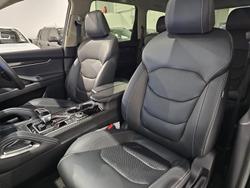 2023 LDV
D90 Executive