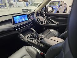 2023 LDV
D90 Executive