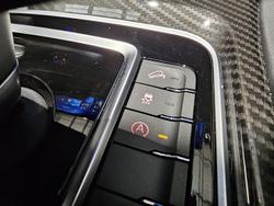 2023 LDV
D90 Executive