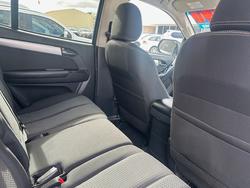 2017 ISUZU MU-X