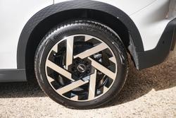 2025 MINI
                Countryman C Favoured