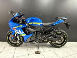 2018 SUZUKI GSX-S750 Blue