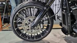 2025 Harley-davidson FXBR BREAKOUT (117) Vivid Black