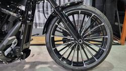2025 Harley-davidson FXBR BREAKOUT (117) Vivid Black