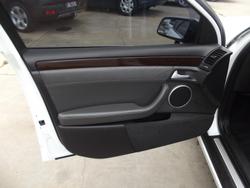 2006 Holden Statesman WL Heron White