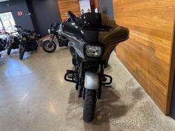 2025 Harley-davidson FLHXSE CVO STREET GLIDE (121) RAVEN FADE