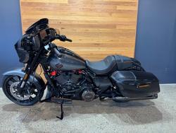 2025 Harley-davidson FLHXSE CVO STREET GLIDE (121) RAVEN FADE