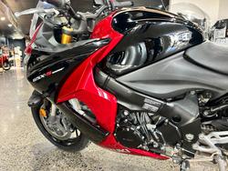 2016 Suzuki GSX-S1000F RED