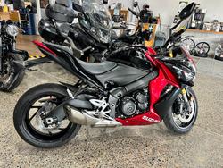 2016 Suzuki GSX-S1000F RED