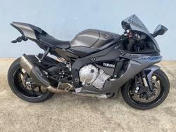 Yamaha YZF-R1