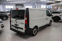 2016 Renault Trafic 66KW X82 Glacier White
